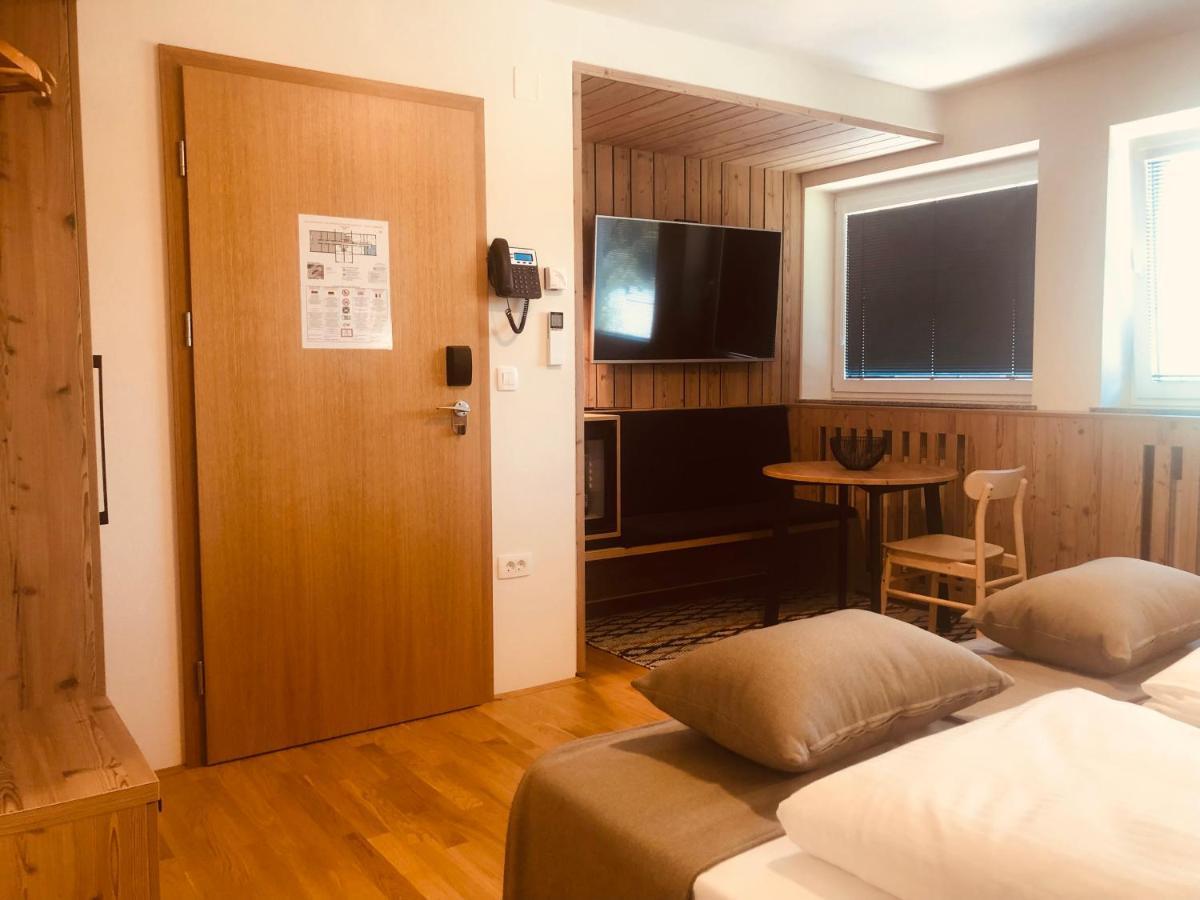 Na Vasi Restavracija In Prenocisca Hotel Skofja Loka Bagian luar foto