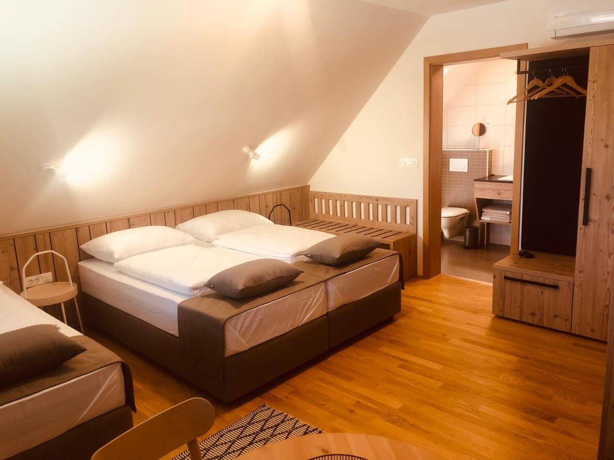 Na Vasi Restavracija In Prenocisca Hotel Skofja Loka Bagian luar foto