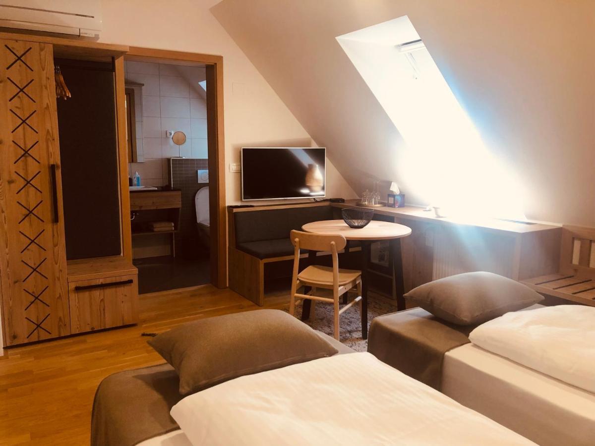 Na Vasi Restavracija In Prenocisca Hotel Skofja Loka Bagian luar foto