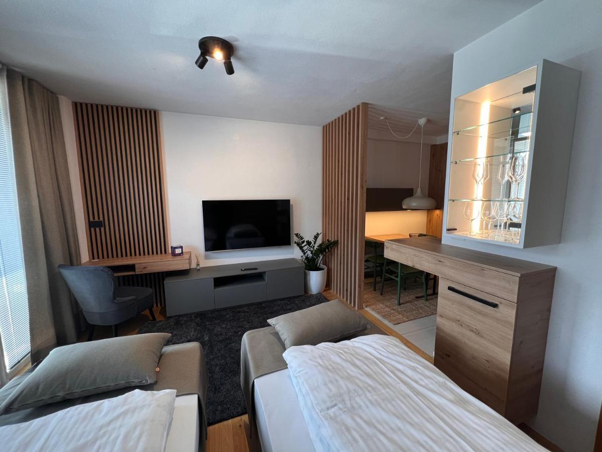 Na Vasi Restavracija In Prenocisca Hotel Skofja Loka Bagian luar foto