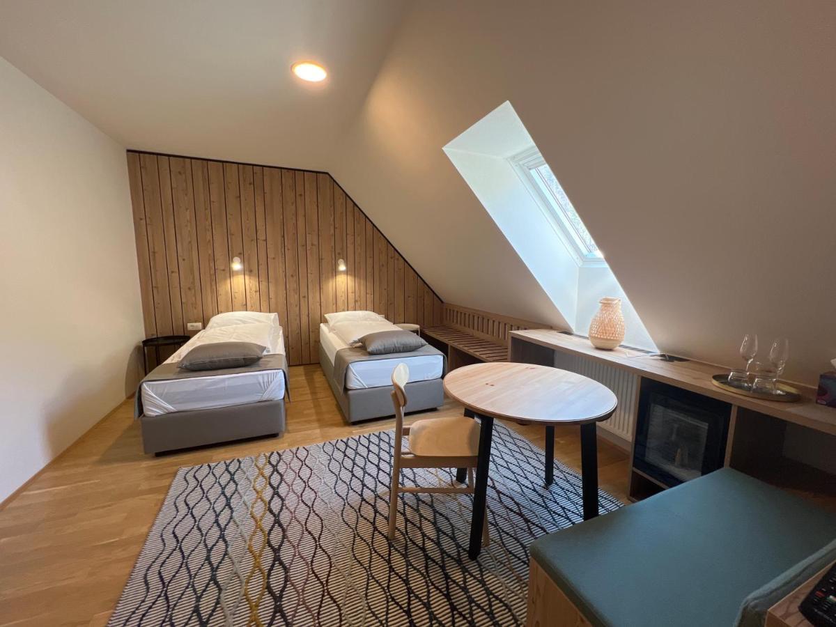 Na Vasi Restavracija In Prenocisca Hotel Skofja Loka Bagian luar foto