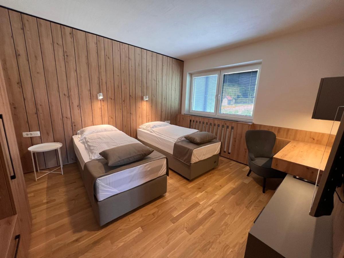 Na Vasi Restavracija In Prenocisca Hotel Skofja Loka Bagian luar foto